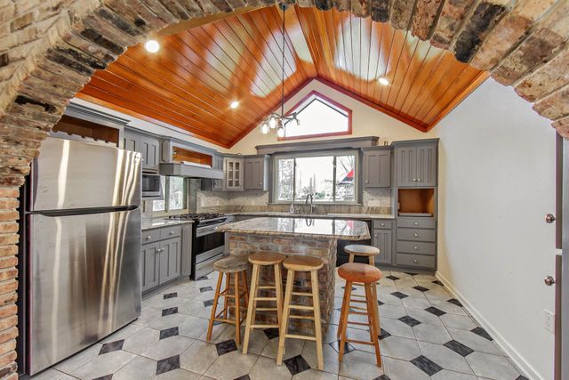 228 Lake Crescent Circle, Houma, LA 70360