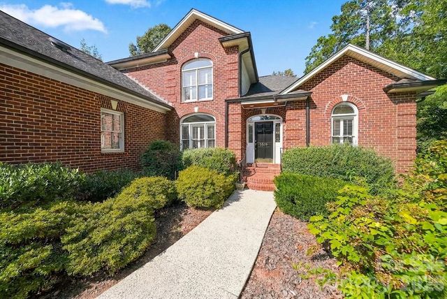 1515 8th Street NW, Hickory, NC 28601