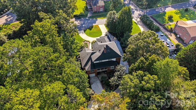 1515 8th Street NW, Hickory, NC 28601