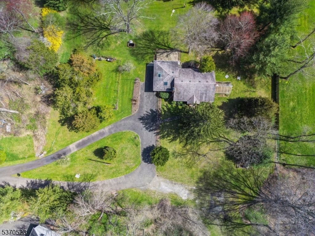 685 Shunpike Rd, Chatham Twp., NJ 07935 — exterior