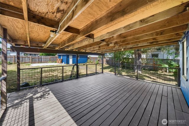 1425 S 52nd Street, Tacoma, WA 98408