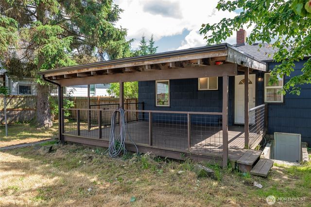 1425 S 52nd Street, Tacoma, WA 98408