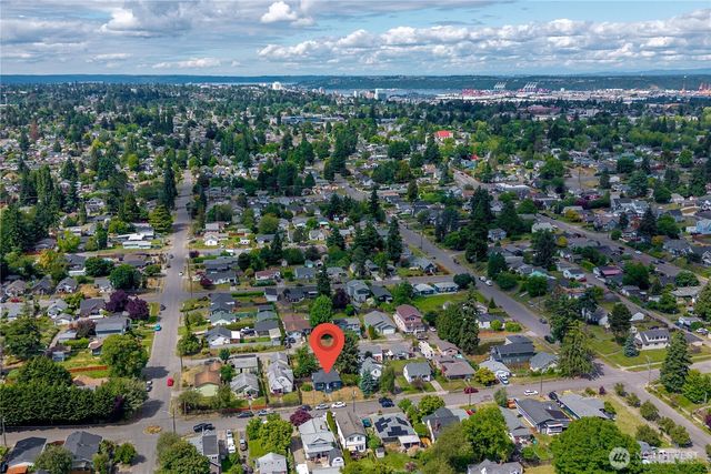 1425 S 52nd Street, Tacoma, WA 98408