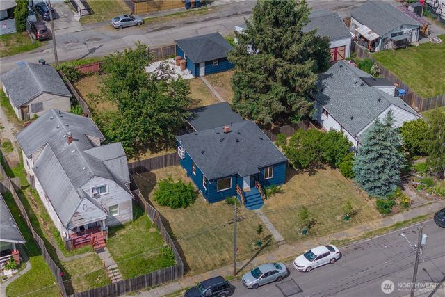 1425 S 52nd Street, Tacoma, WA 98408