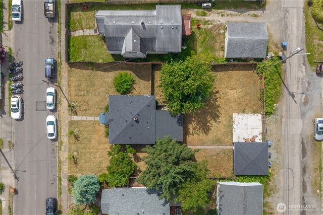 1425 S 52nd Street, Tacoma, WA 98408