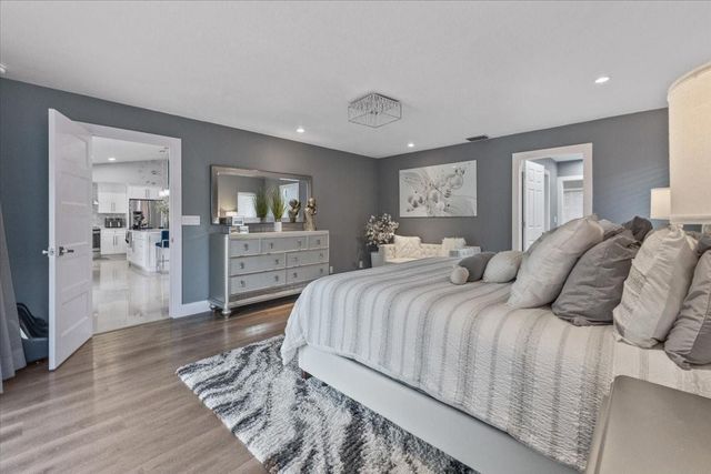 10082 Harbourtown Ct, Boca Raton, FL 33498