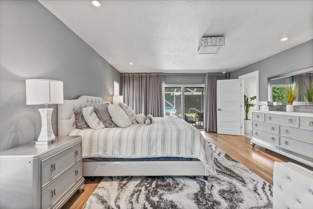 10082 Harbourtown Ct, Boca Raton, FL 33498