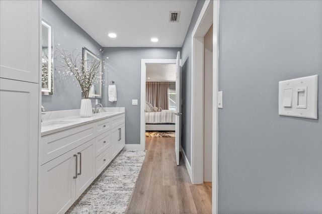 10082 Harbourtown Ct, Boca Raton, FL 33498