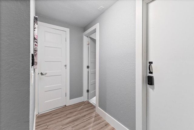 10082 Harbourtown Ct, Boca Raton, FL 33498