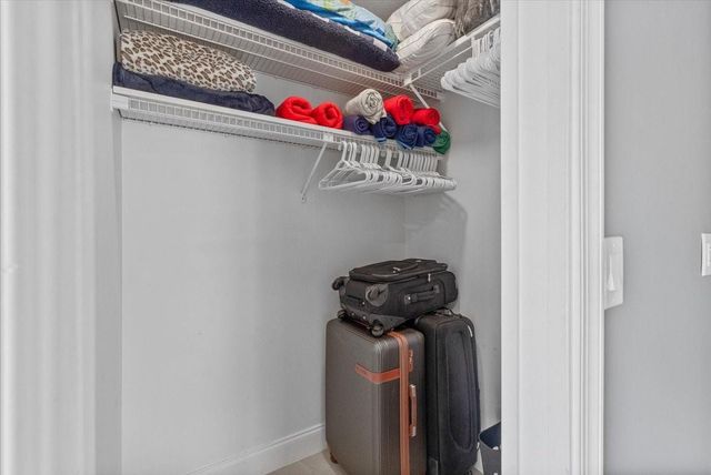 10082 Harbourtown Ct, Boca Raton, FL 33498