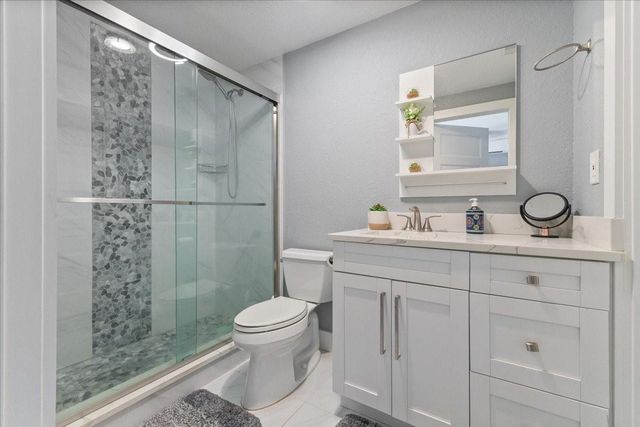 10082 Harbourtown Ct, Boca Raton, FL 33498