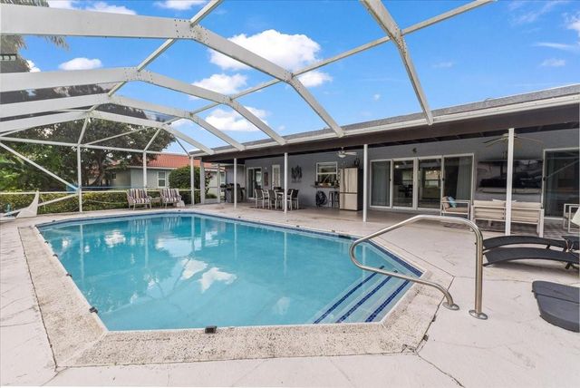 10082 Harbourtown Ct, Boca Raton, FL 33498