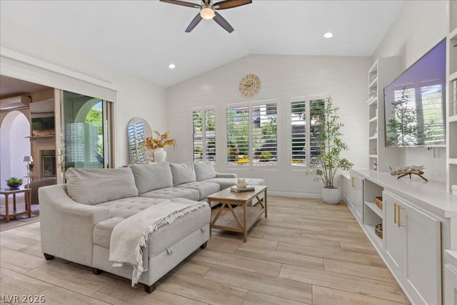 12122 Rojo Roma Avenue, Las Vegas, NV 89138