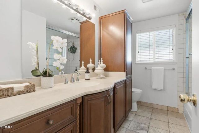8582 Hollister Street, Ventura, CA 93004