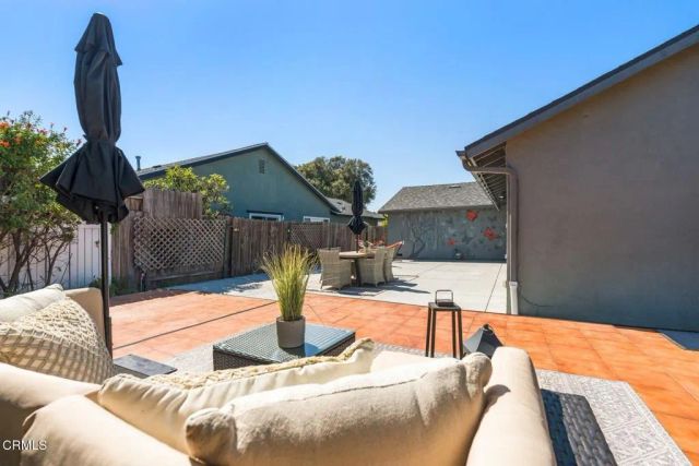 8582 Hollister Street, Ventura, CA 93004