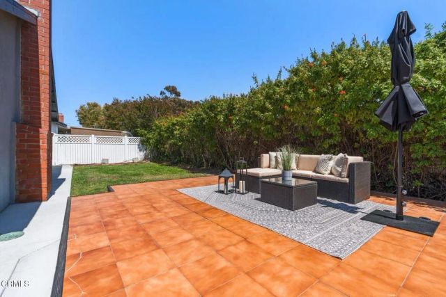 8582 Hollister Street, Ventura, CA 93004