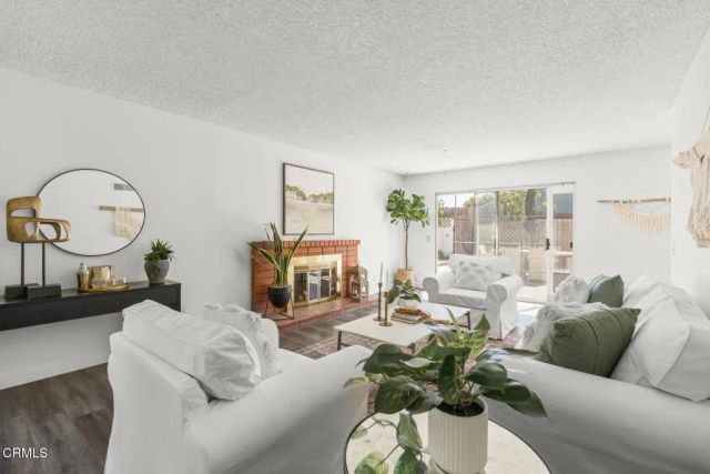 8582 Hollister Street, Ventura, CA 93004