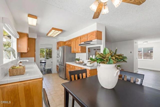 8582 Hollister Street, Ventura, CA 93004