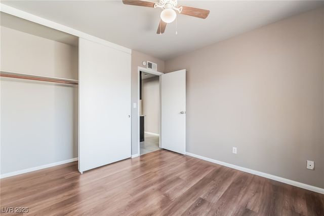 2246 East Russell Road, Las Vegas, NV 89119