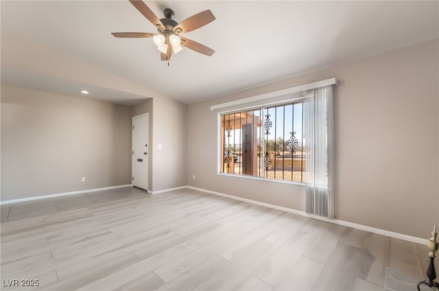 2246 East Russell Road, Las Vegas, NV 89119