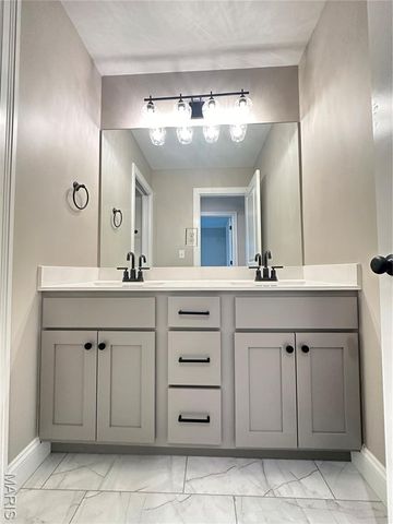 8737 Magdalen Avenue, St Louis, MO 63144