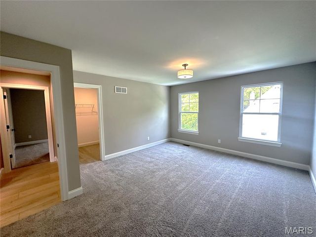 8737 Magdalen Avenue, St Louis, MO 63144