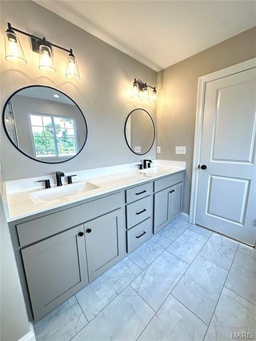 8737 Magdalen Avenue, St Louis, MO 63144