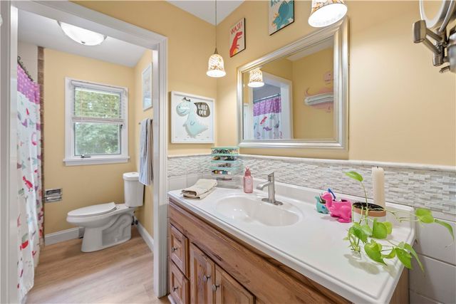 279 Parkview Dr, Penfield, NY 14625