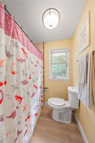 279 Parkview Dr, Penfield, NY 14625