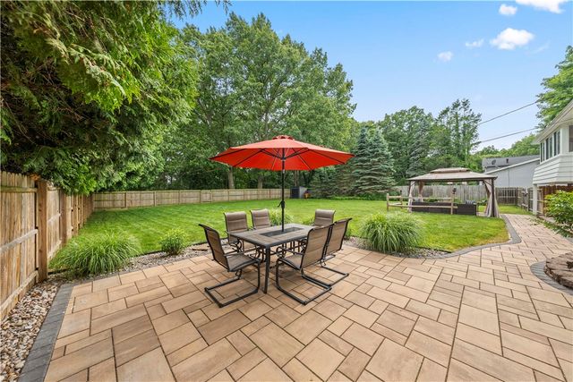 279 Parkview Dr, Penfield, NY 14625