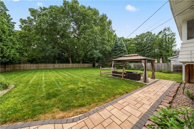 279 Parkview Dr, Penfield, NY 14625
