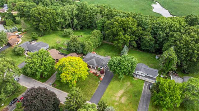279 Parkview Dr, Penfield, NY 14625