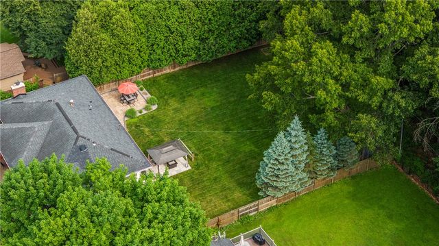 279 Parkview Dr, Penfield, NY 14625