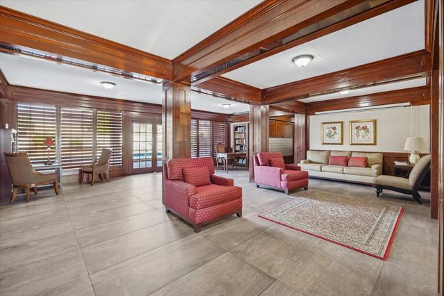 2400 N Braeswood Boulevard 301, Houston, TX 77030