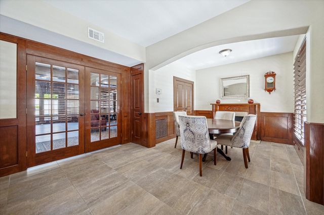 2400 N Braeswood Boulevard 301, Houston, TX 77030