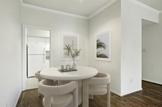 2400 N Braeswood Boulevard 301, Houston, TX 77030