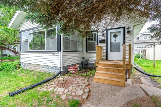 2012 Lorton Avenue, Davenport, IA 52803