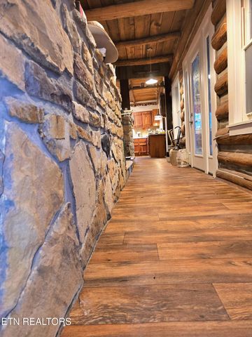 1249 Sharp Rd, Speedwell, TN 37870