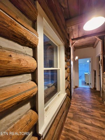 1249 Sharp Rd, Speedwell, TN 37870