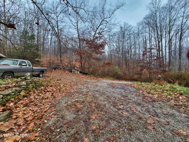 1249 Sharp Rd, Speedwell, TN 37870