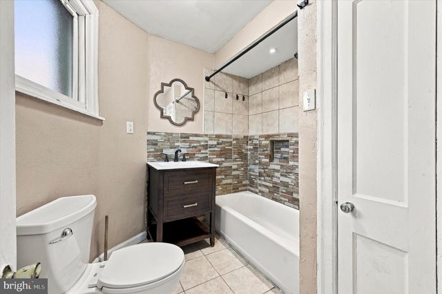 5500 ANGORA TER, Philadelphia, PA 19143