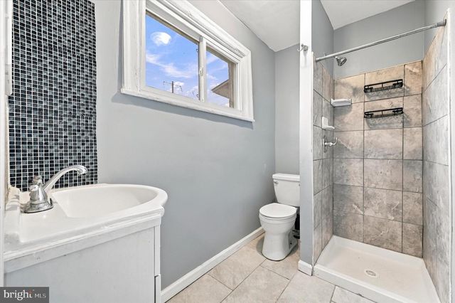 5500 ANGORA TER, Philadelphia, PA 19143