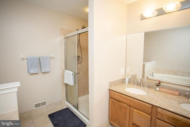 55 WEAVER DR, Marlton, NJ 08053