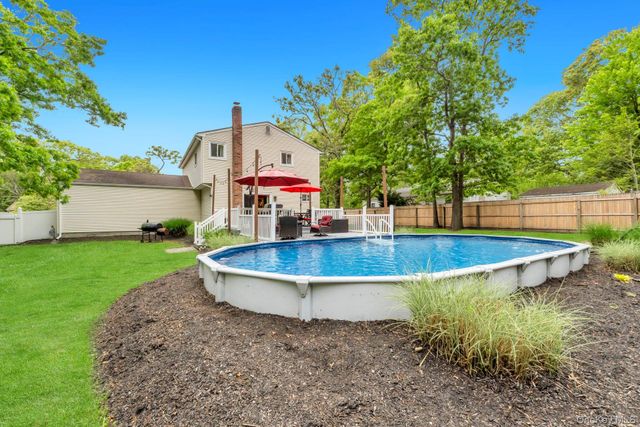 277 Magnolia Drive, Selden, NY 11784