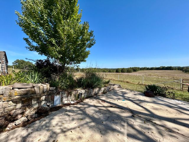 22017 E State Highway 76, Ava, MO 65608