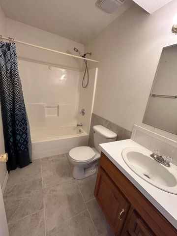 22017 E State Highway 76, Ava, MO 65608