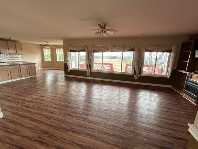 22017 E State Highway 76, Ava, MO 65608