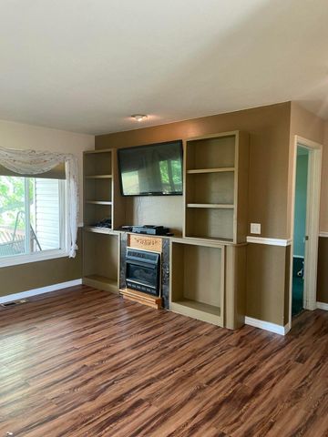 22017 E State Highway 76, Ava, MO 65608