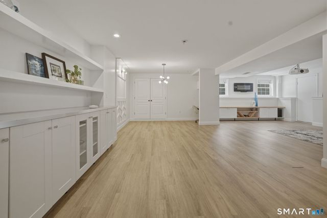 27 Amanda Way, Tolland, CT 06084