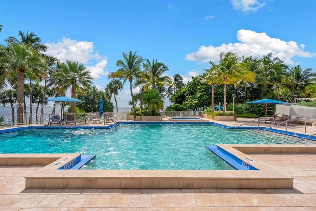3 Grove Isle Drive C605, Miami, FL 33133